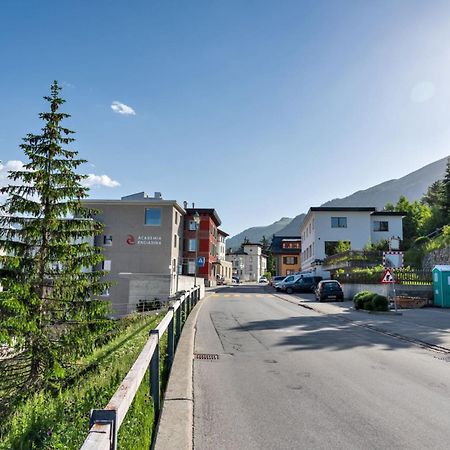 Chesa Quadratscha - Samedan Appartement Buitenkant foto
