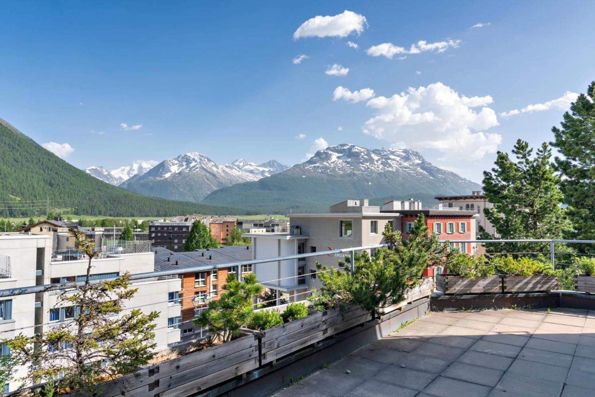Chesa Quadratscha - Samedan Appartement Buitenkant foto